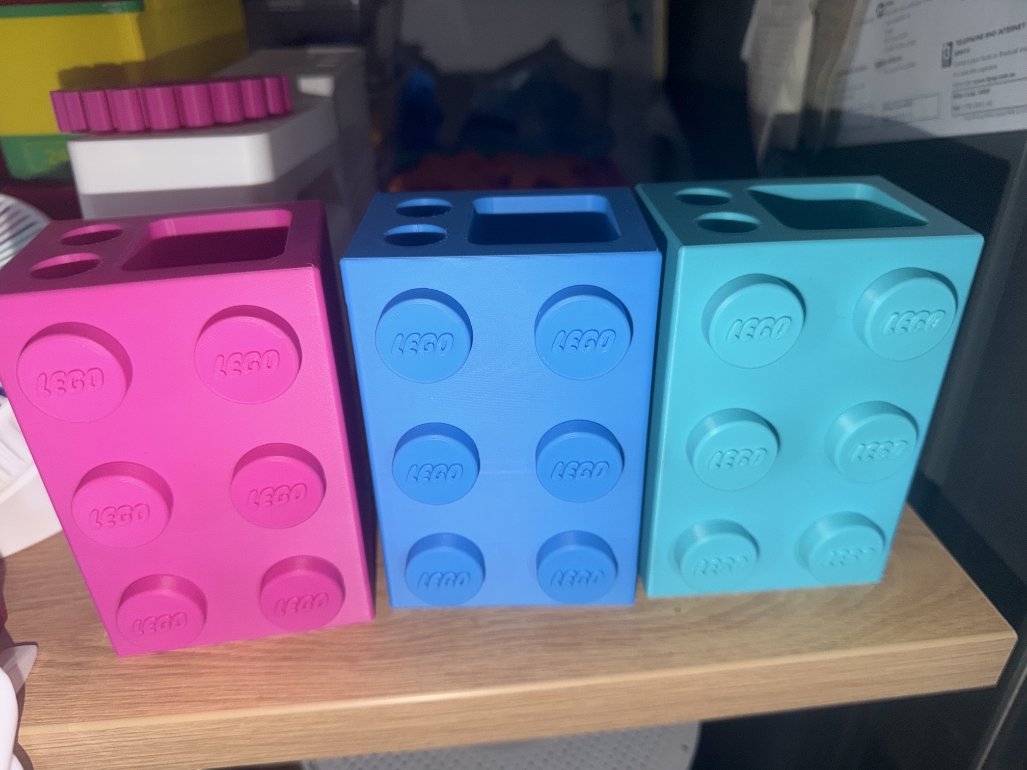 Tooth brush holder